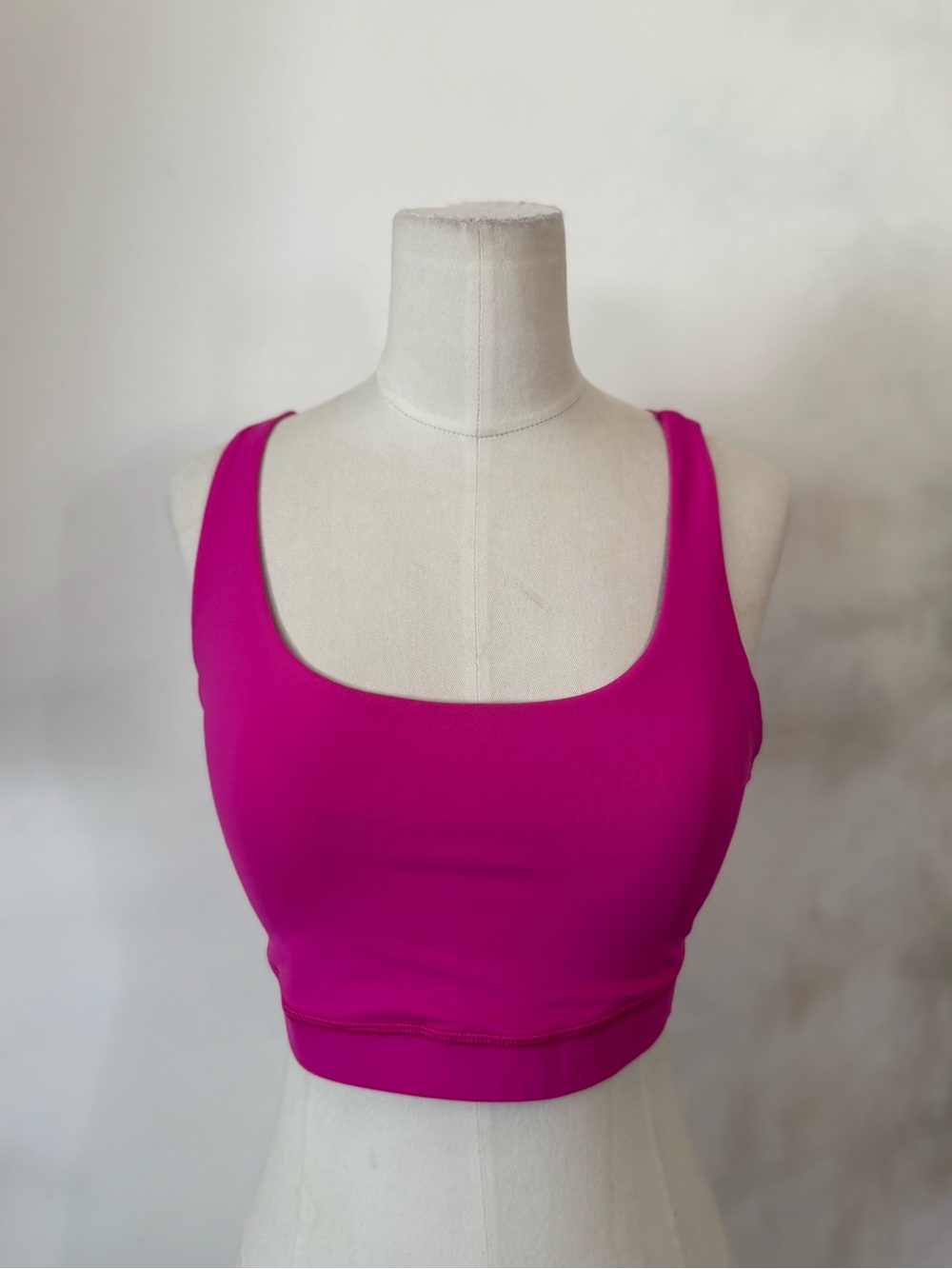 Lululemon Energy Bra Size 6 Hot Pink Strappy Back Sports Bra
